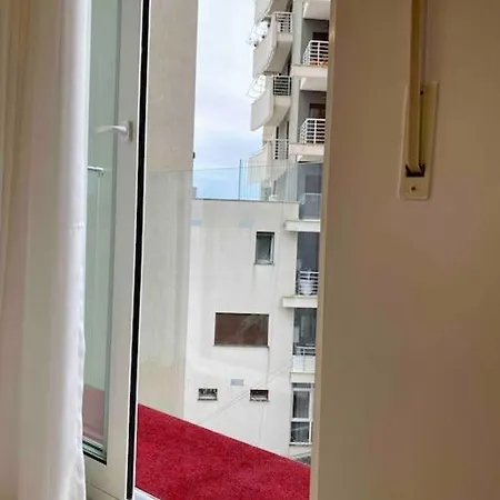 Deluxe Apartment/best Location In Apartment *