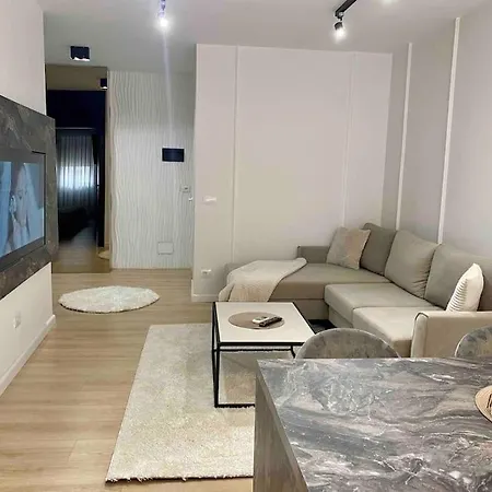 Deluxe Apartment/best Location In Apartment *