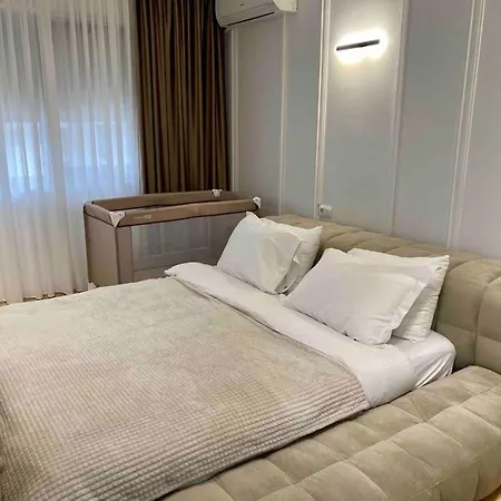 Deluxe Apartment/best Location In Apartment Durres