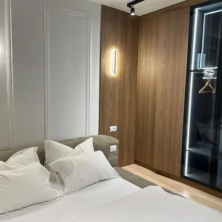 Deluxe Apartment/best Location In Apartment Durres