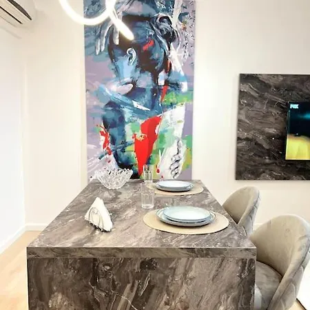 Deluxe Apartment/best Location In Appartamento
