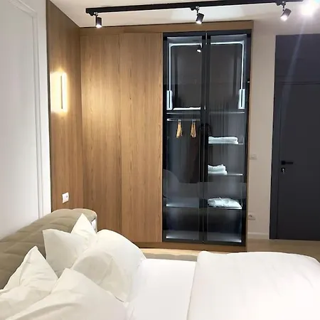 Appartamento Deluxe Apartment/best Location In Durrës