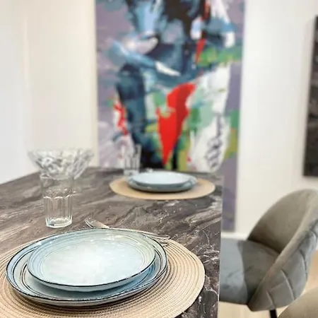 Appartamento Deluxe Apartment/best Location In *
